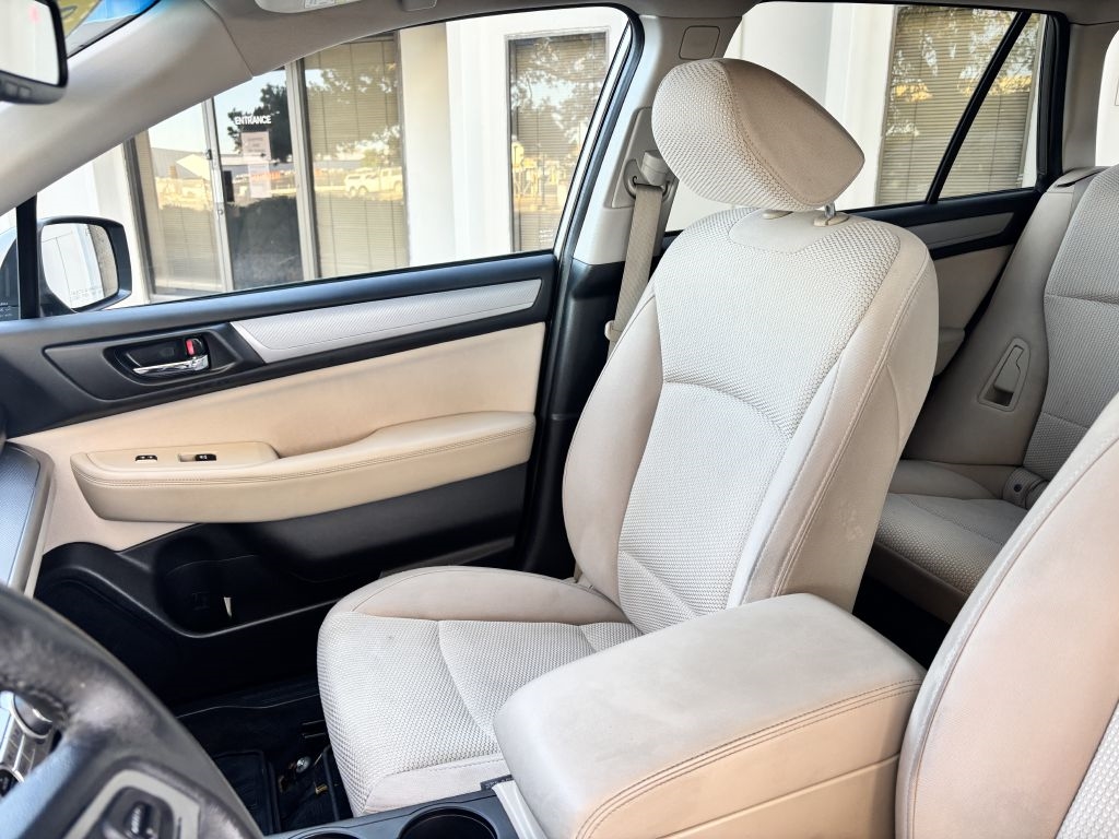 Subaru Outback 4dr Wgn 2.5i Premium 2015