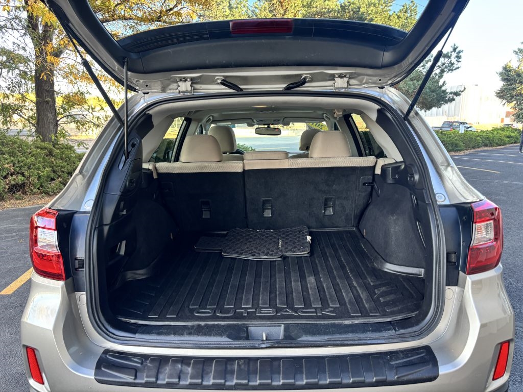 Subaru Outback 4dr Wgn 2.5i Premium 2015