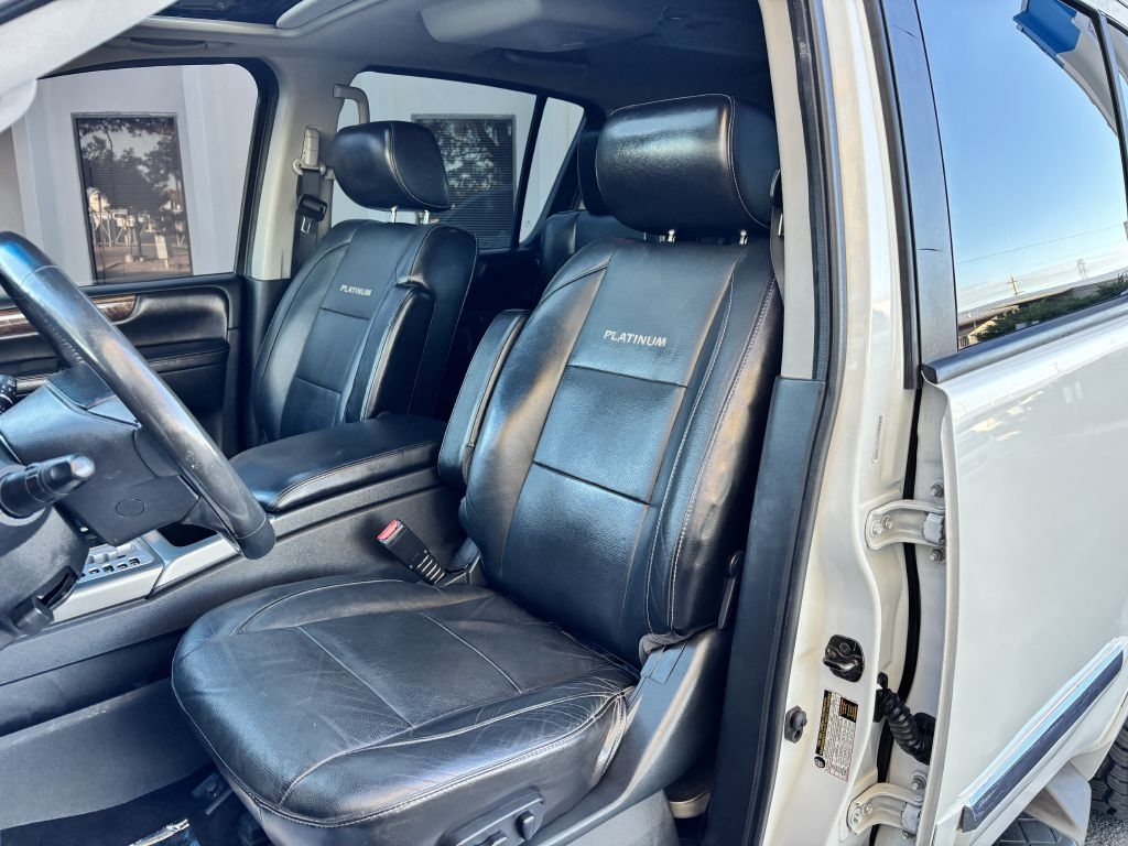 Nissan Armada 4WD 4dr Platinum 2014