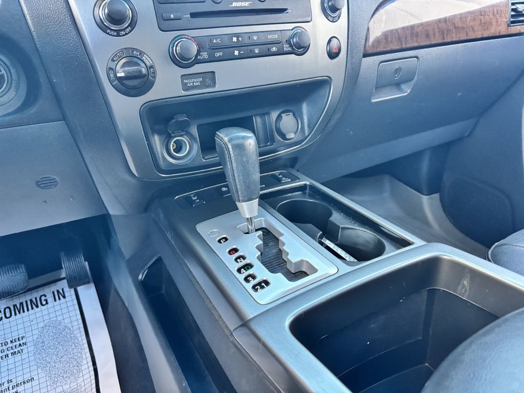 Nissan Armada 4WD 4dr Platinum 2014