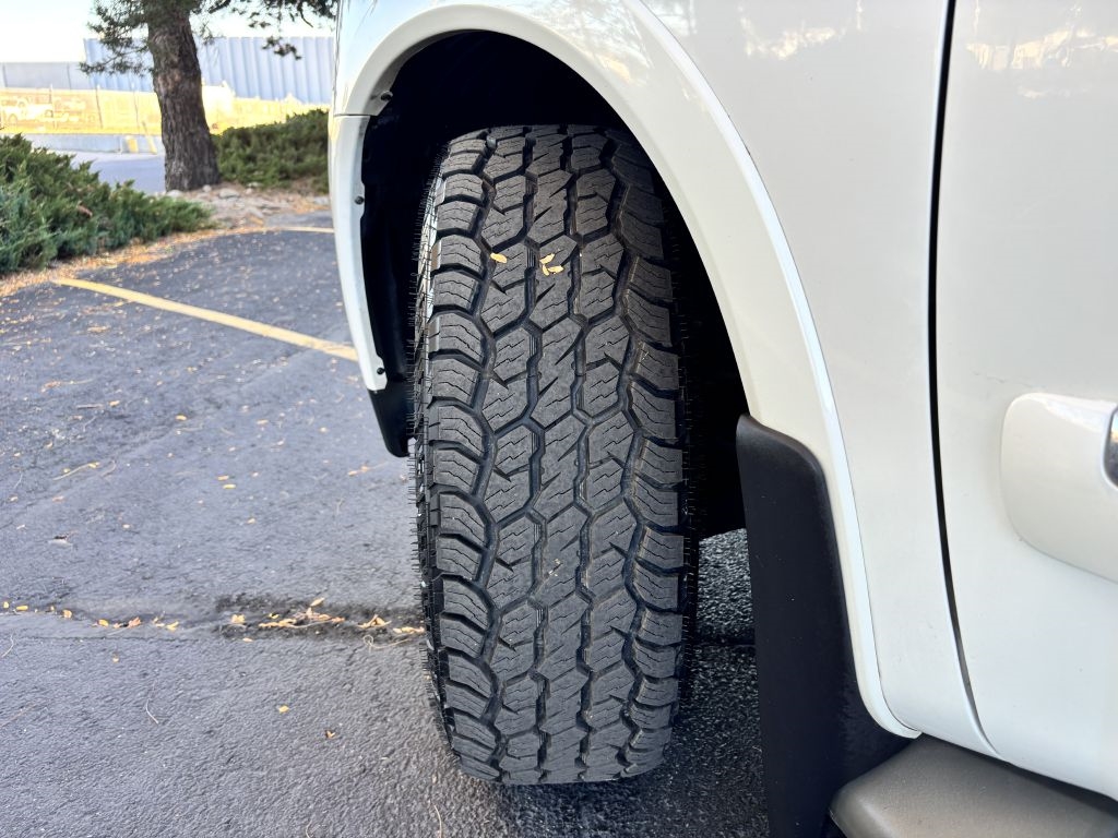 Nissan Armada 4WD 4dr Platinum 2014