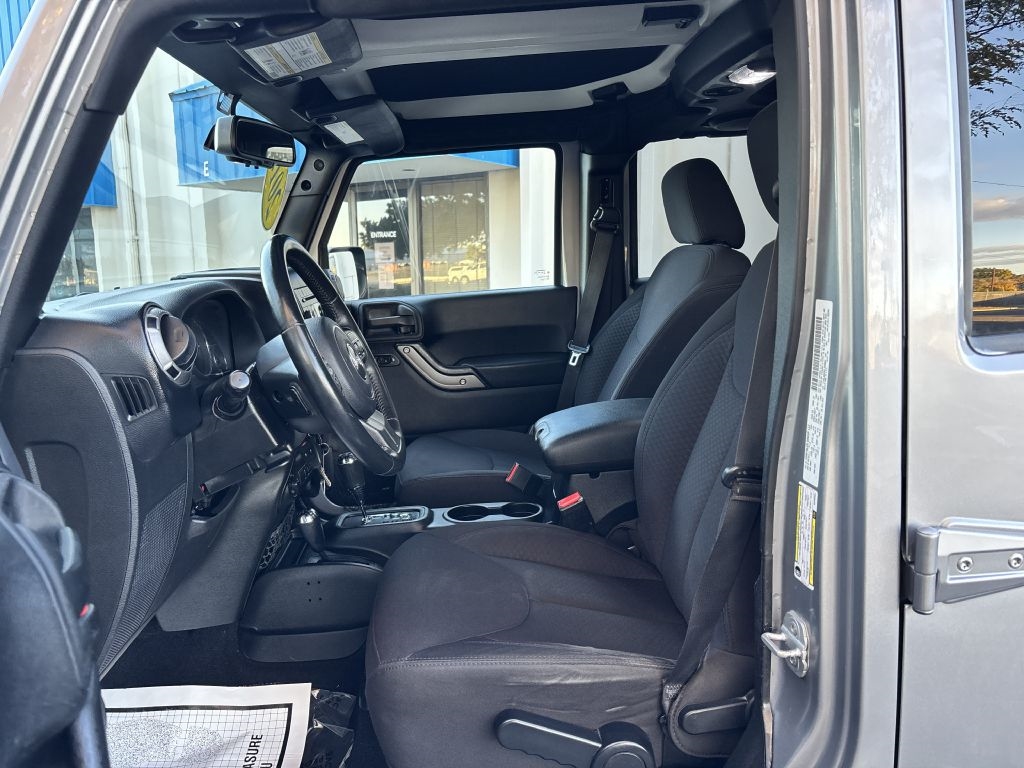 Jeep Wrangler Unlimited 4WD 4dr Sport 2013