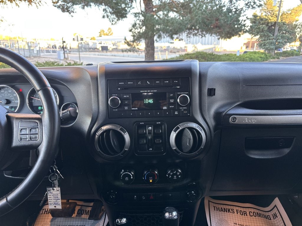 Jeep Wrangler Unlimited 4WD 4dr Sport 2013