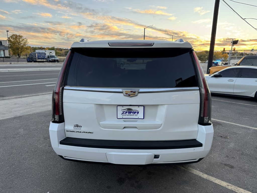 Cadillac Escalade 4WD 4dr Luxury Collection 2016