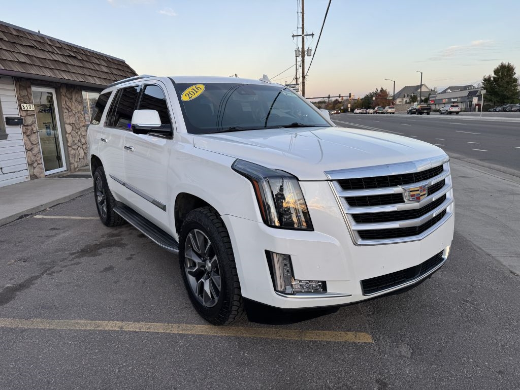 Cadillac Escalade 4WD 4dr Luxury Collection 2016