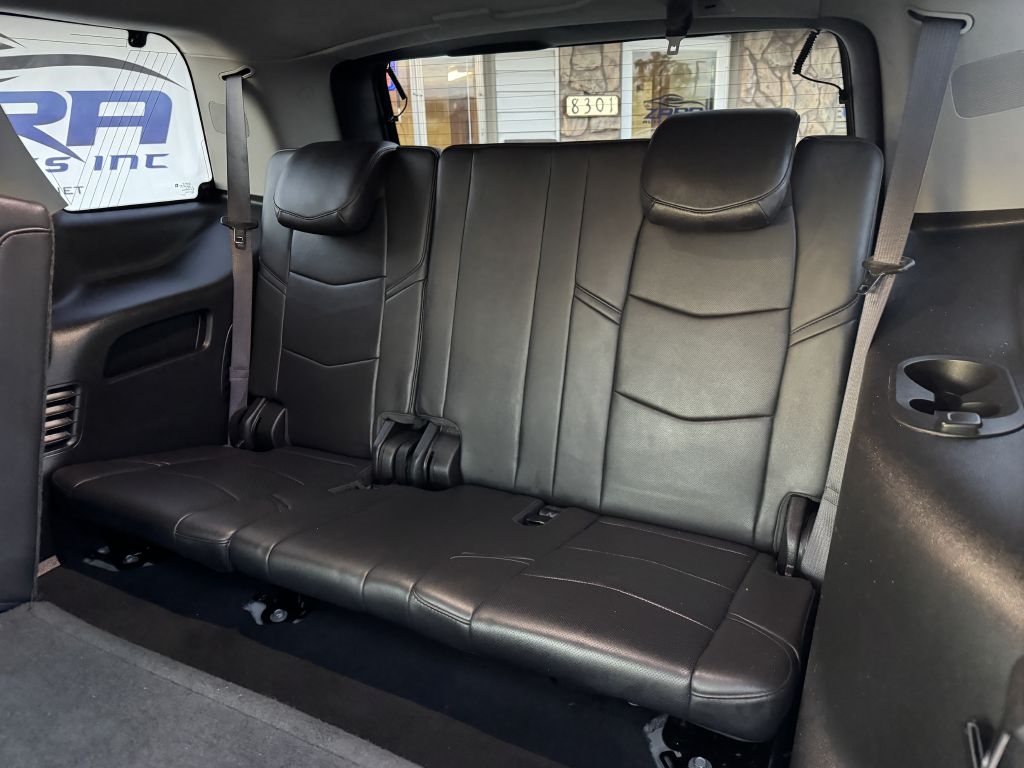 Cadillac Escalade 4WD 4dr Luxury Collection 2016