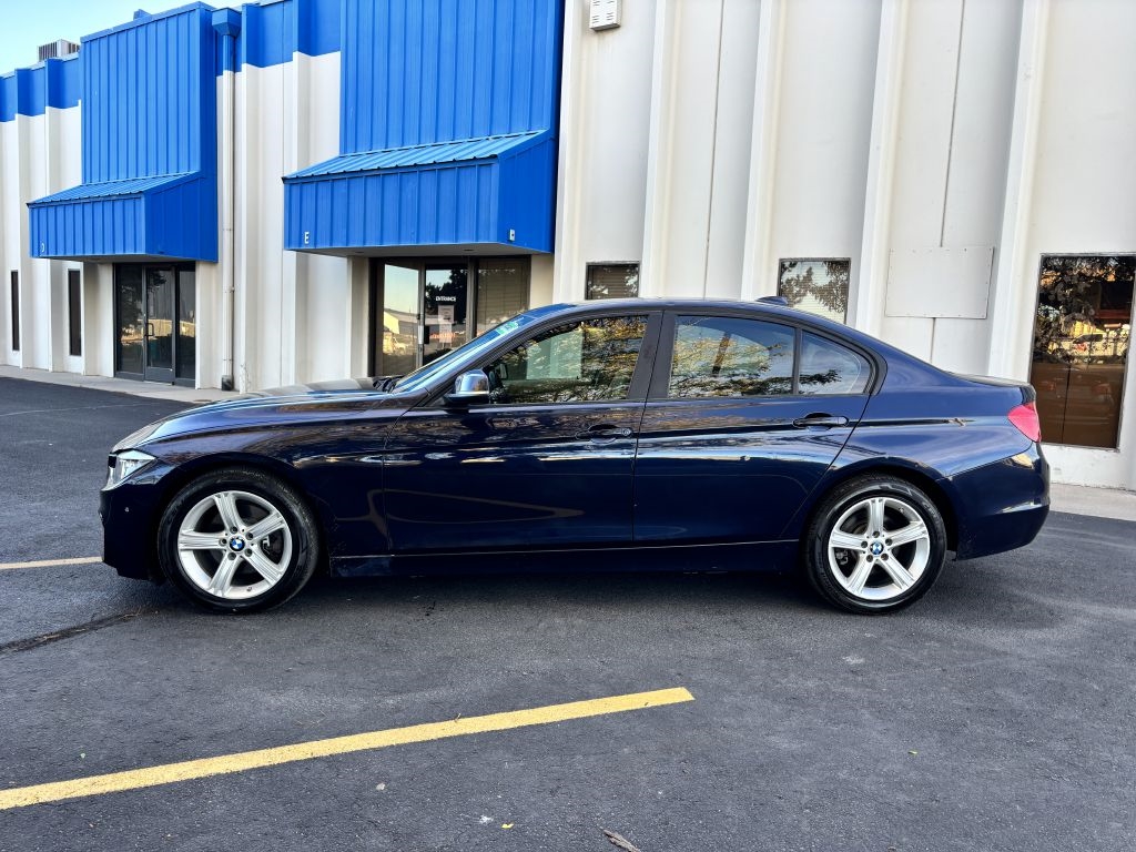 BMW 3 Series 4dr Sdn 328i xDrive AWD SULEV 2014