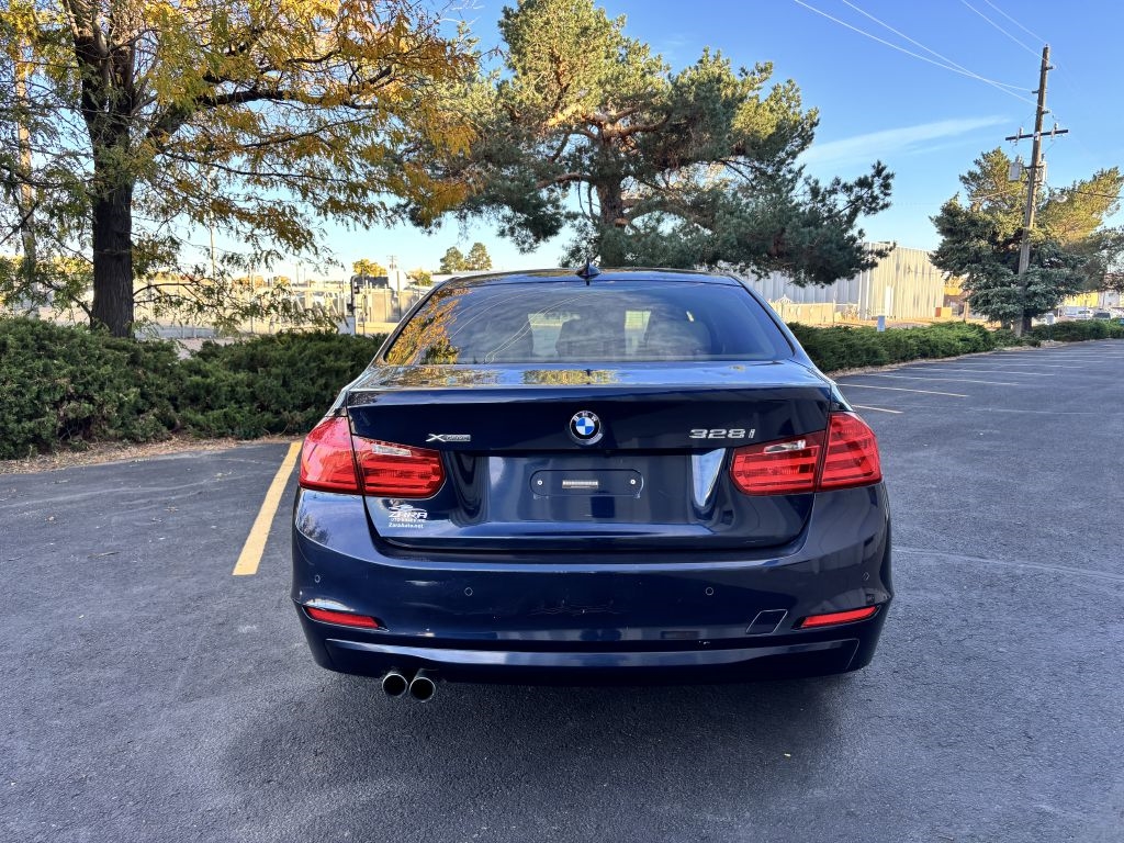 BMW 3 Series 4dr Sdn 328i xDrive AWD SULEV 2014