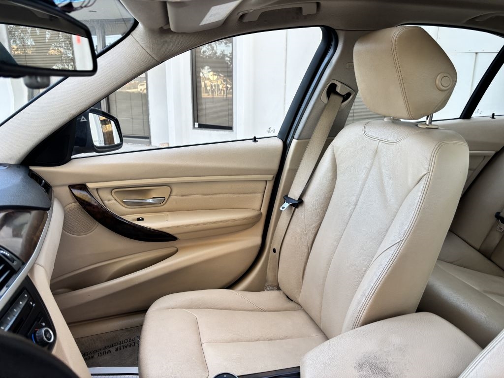 BMW 3 Series 4dr Sdn 328i xDrive AWD SULEV 2014