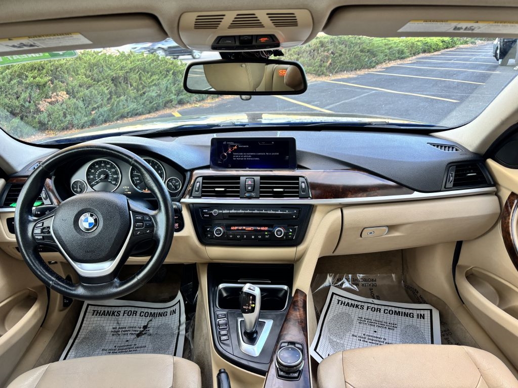 BMW 3 Series 4dr Sdn 328i xDrive AWD SULEV 2014