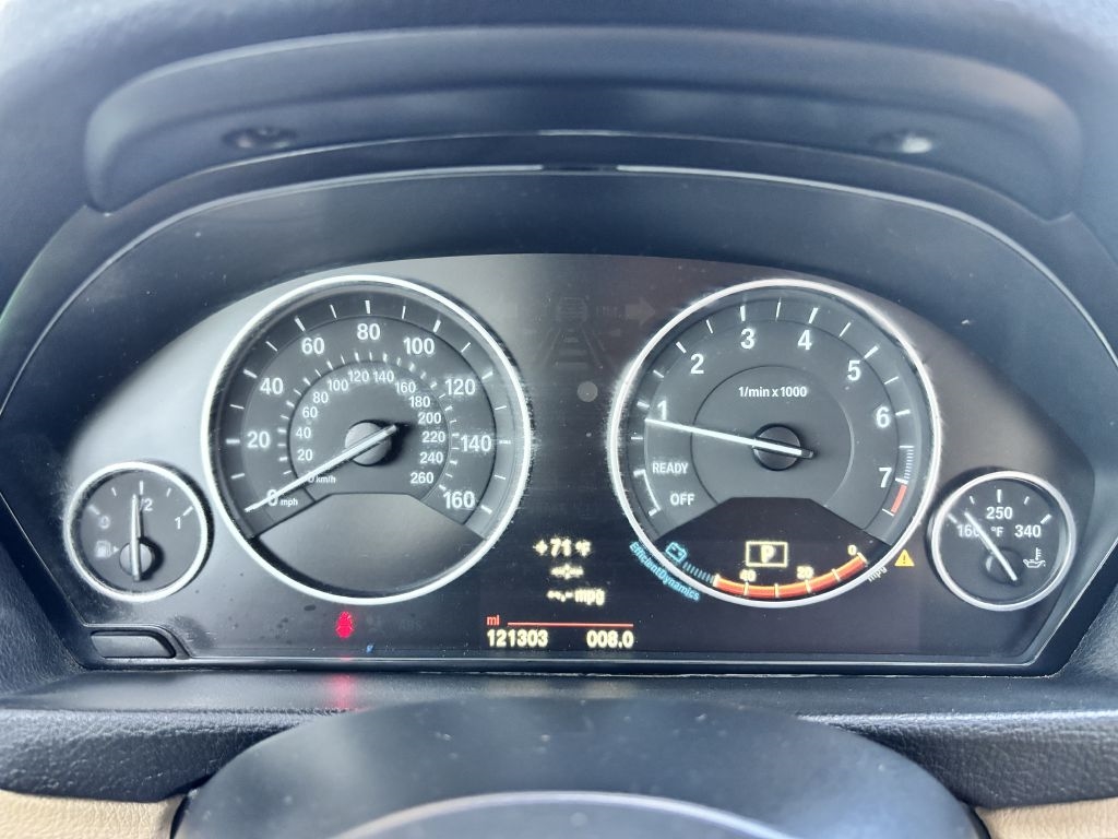 BMW 3 Series 4dr Sdn 328i xDrive AWD SULEV 2014