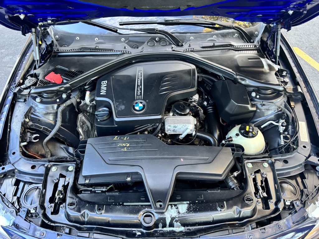 BMW 3 Series 4dr Sdn 328i xDrive AWD SULEV 2014