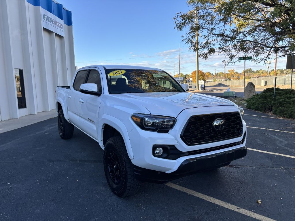 Toyota Tacoma 4WD TRD Off Road Double Cab 5' Bed V6 MT (Natl) 2021