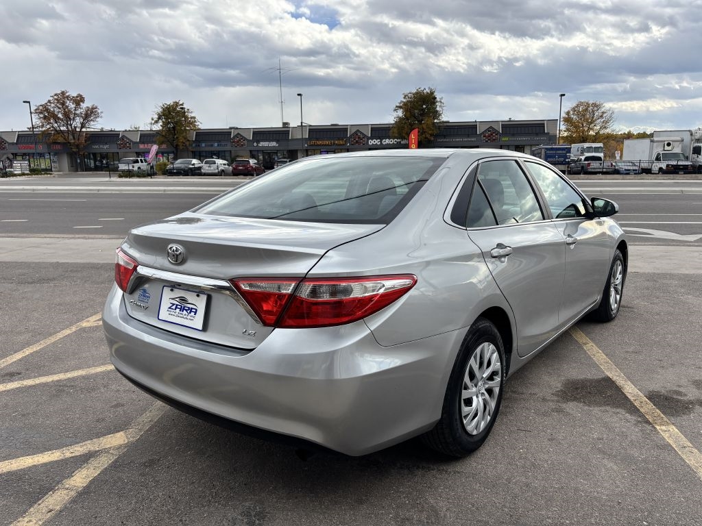 Toyota Camry 4dr Sdn I4 Auto SE w/Special Edition Pkg (Natl) 2016