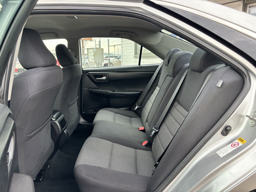 Toyota Camry 4dr Sdn I4 Auto SE w/Special Edition Pkg (Natl) 2016