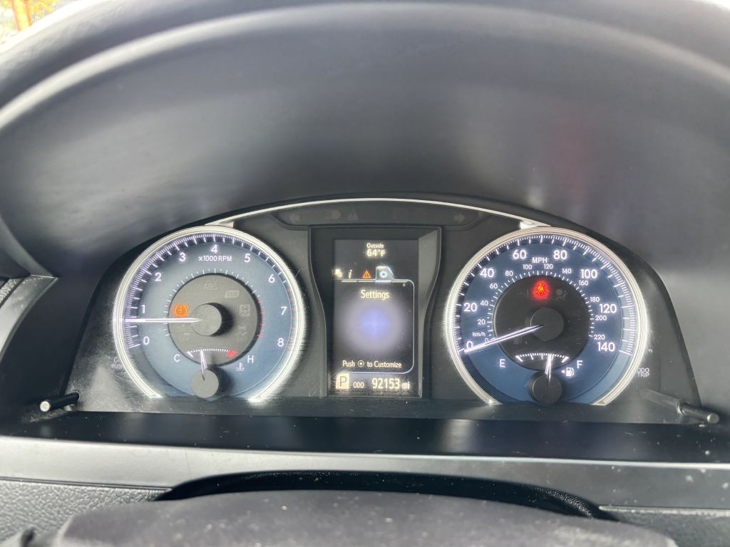 Toyota Camry 4dr Sdn I4 Auto SE w/Special Edition Pkg (Natl) 2016