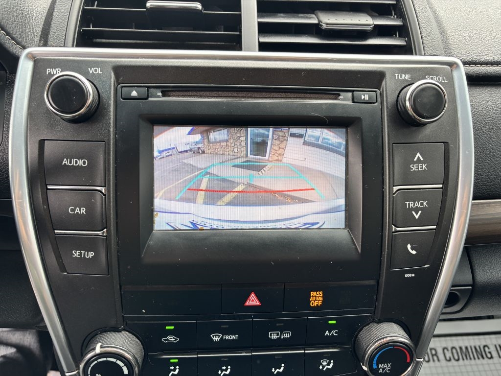 Toyota Camry 4dr Sdn I4 Auto SE w/Special Edition Pkg (Natl) 2016