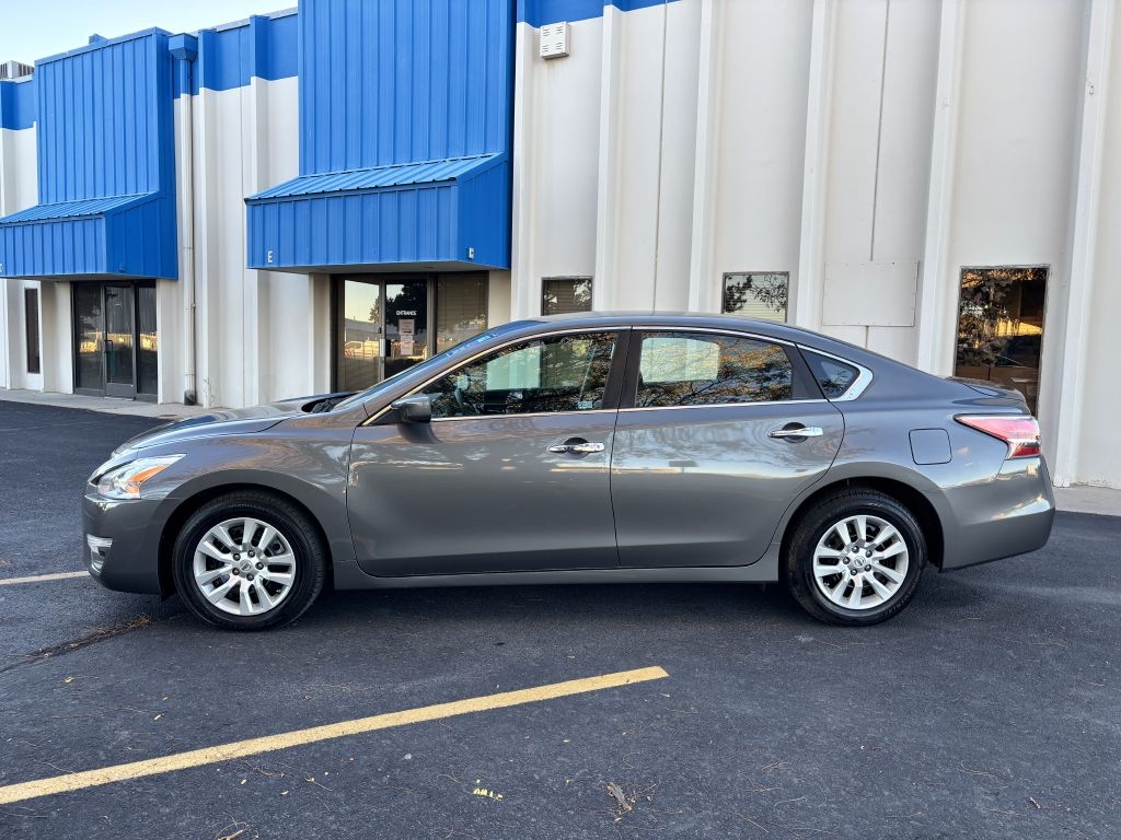 Nissan Altima 4dr Sdn I4 2.5 S 2015