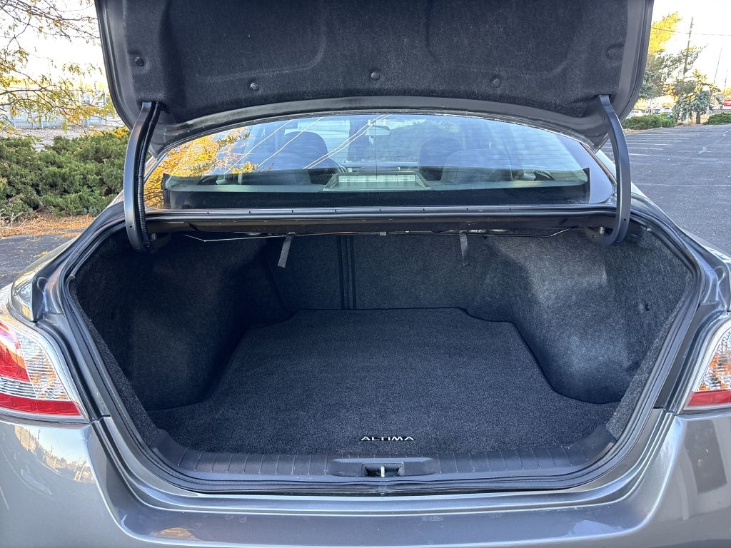 Nissan Altima 4dr Sdn I4 2.5 S 2015