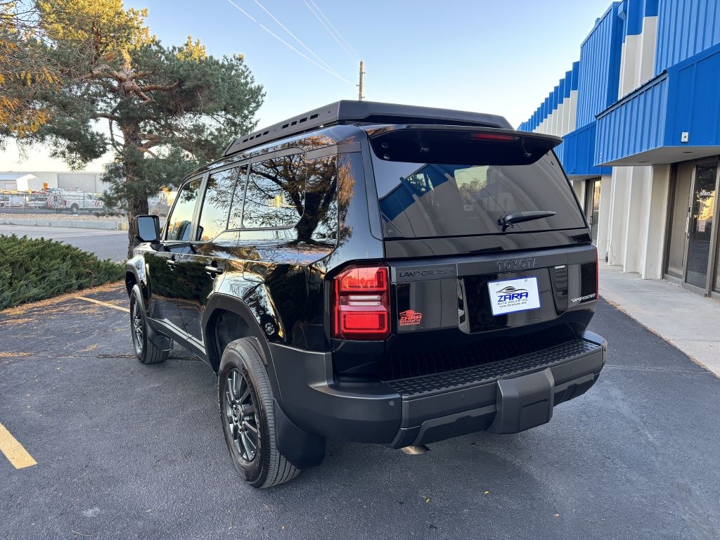 Toyota Land Cruiser 4WD (Natl) 2024