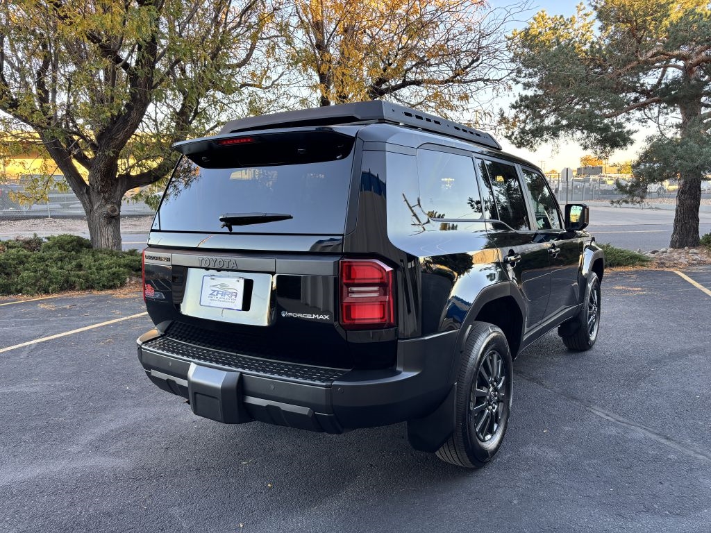 Toyota Land Cruiser 4WD (Natl) 2024