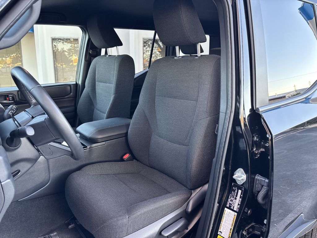 Toyota Land Cruiser 4WD (Natl) 2024