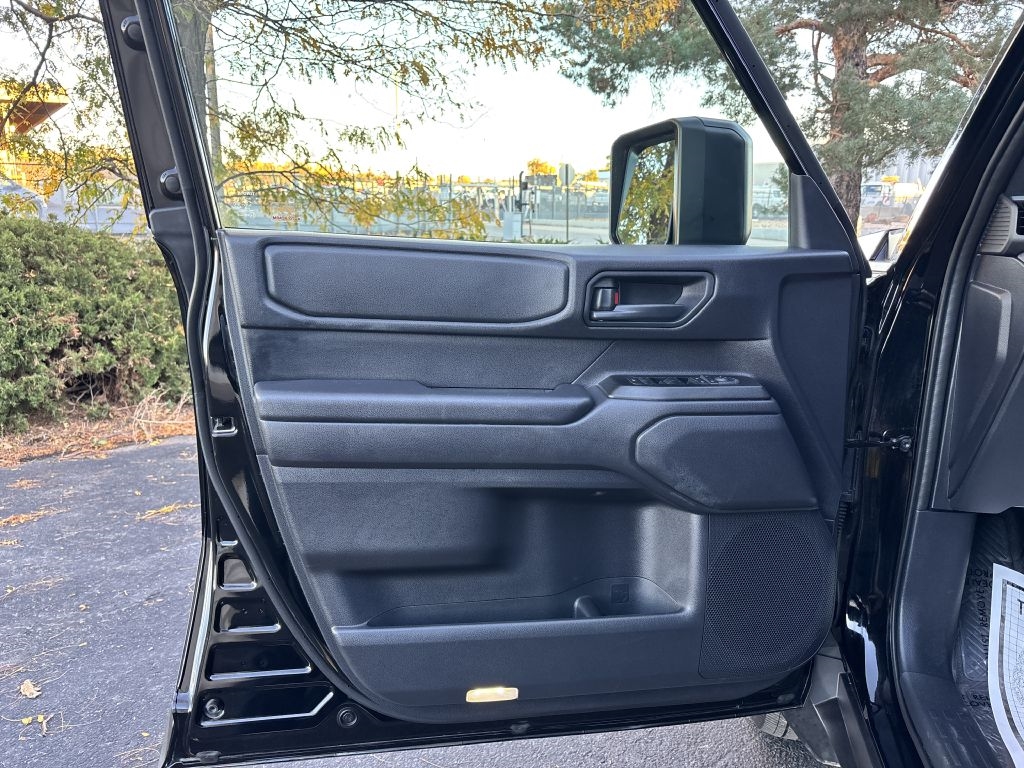 Toyota Land Cruiser 4WD (Natl) 2024