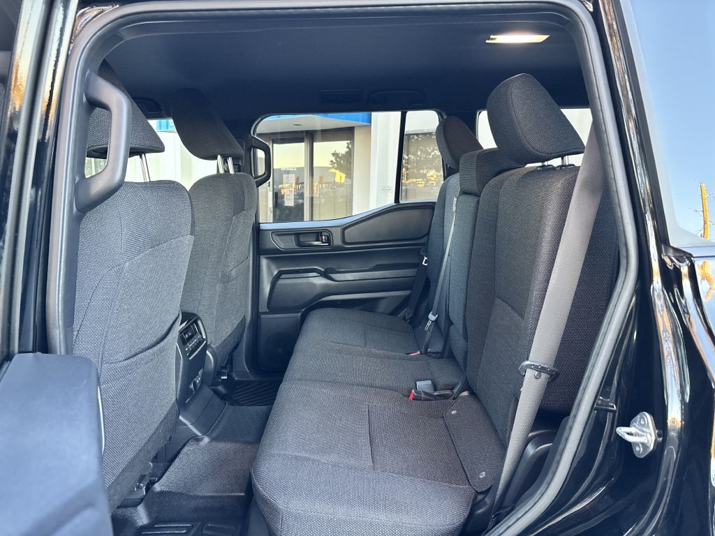 Toyota Land Cruiser 4WD (Natl) 2024