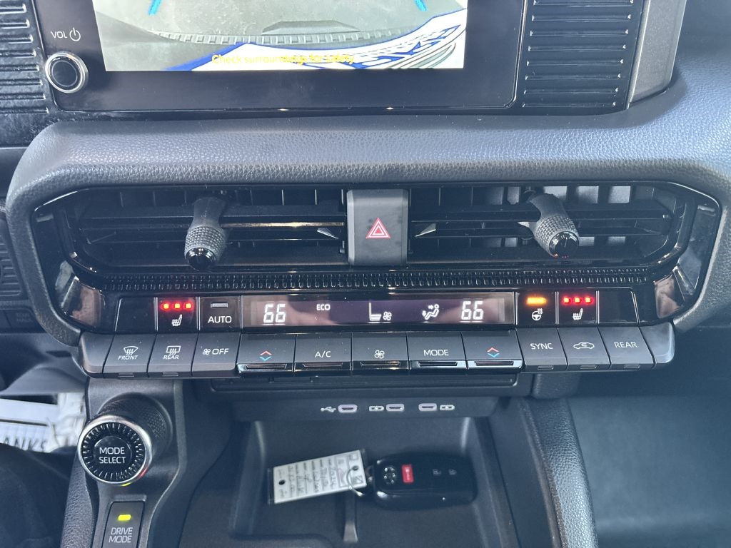 Toyota Land Cruiser 4WD (Natl) 2024