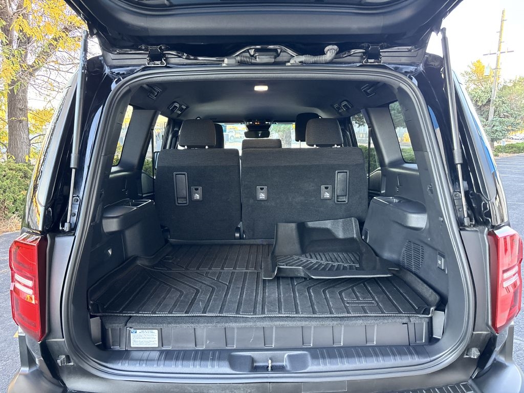 Toyota Land Cruiser 4WD (Natl) 2024