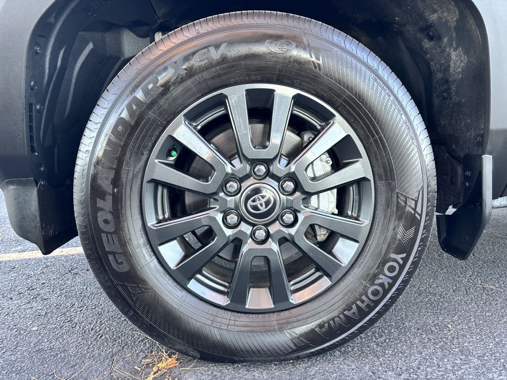 Toyota Land Cruiser 4WD (Natl) 2024