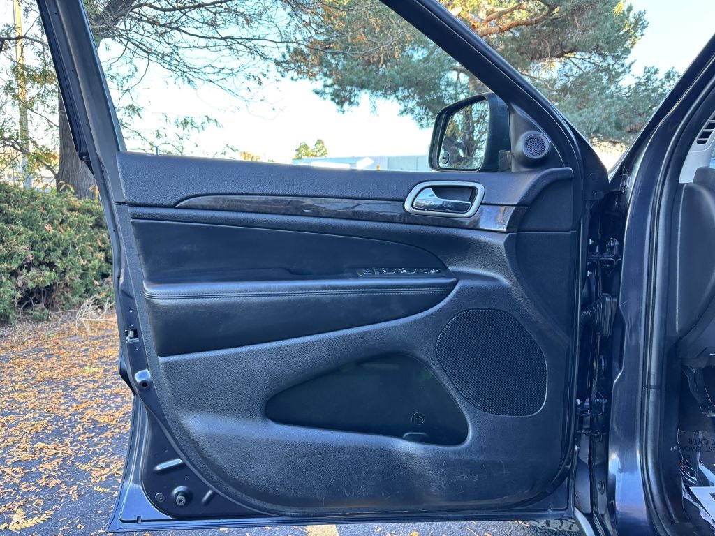 Jeep Grand Cherokee 4WD 4dr Laredo 2013