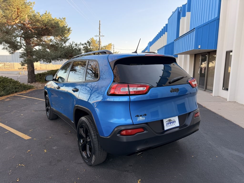 2017 Jeep Cherokee Altitude photo 3
