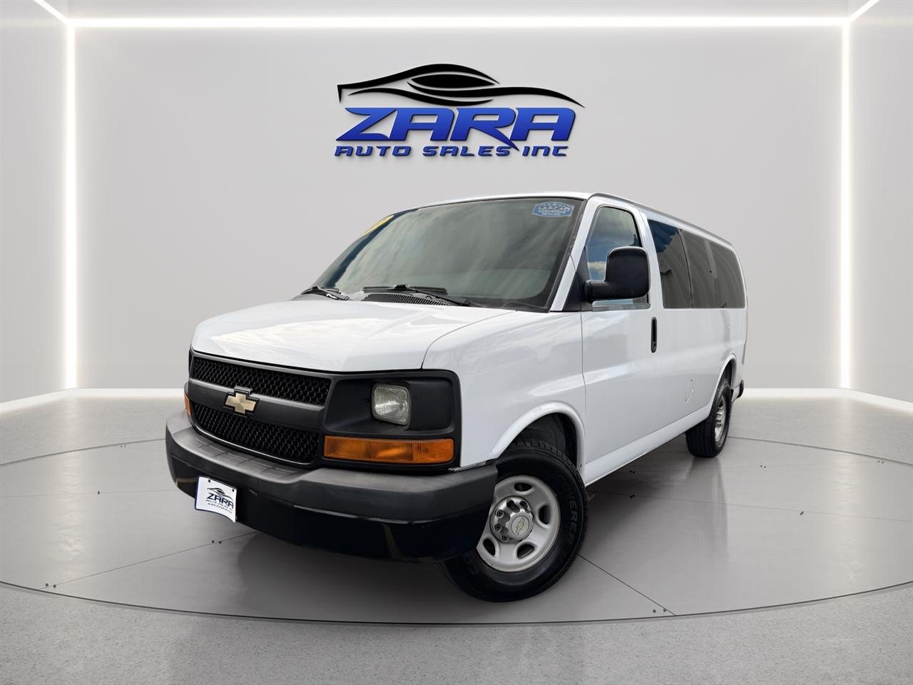 2012 Chevrolet Express Passenger RWD 2500 135" 1LS