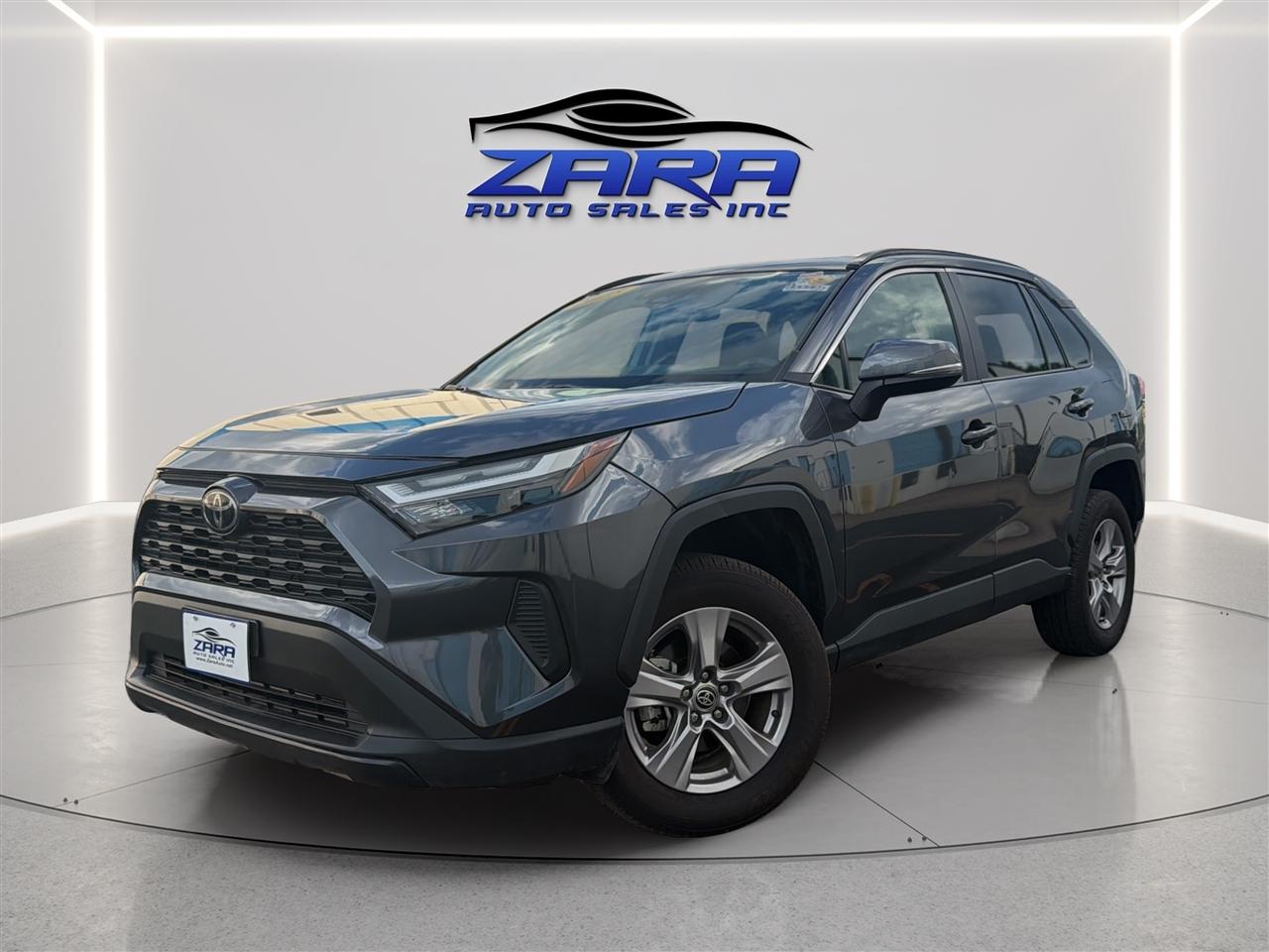 2025 Toyota RAV4 XLE FWD's photo