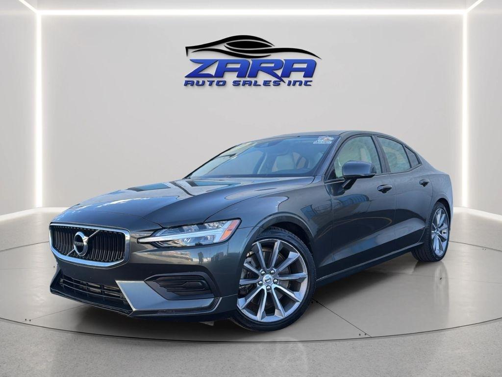 2020 Volvo S60 T6 Momentum AWD's photo