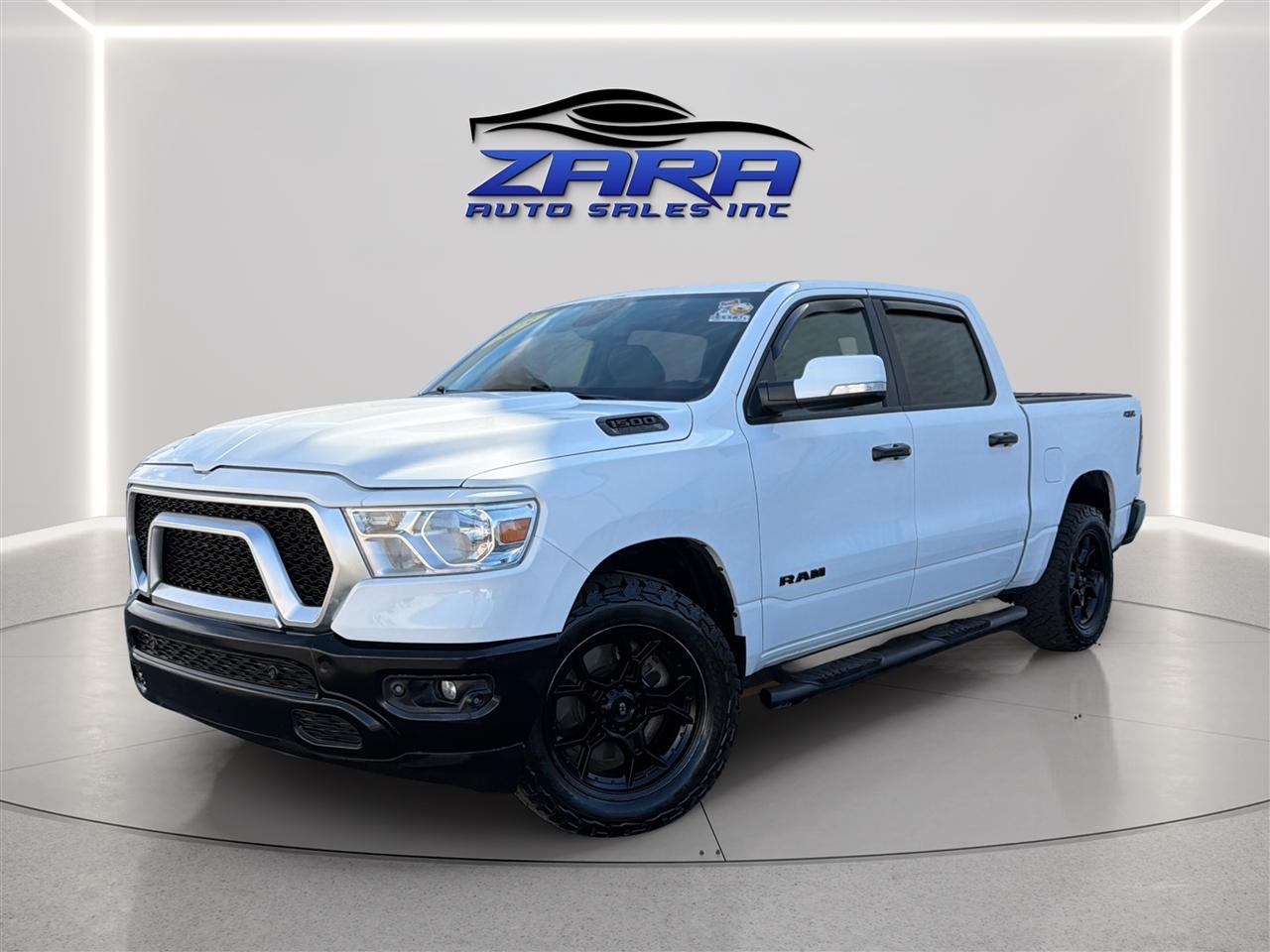 2019 RAM 1500 Big Horn/Lone Star 4x4 Crew Cab 5'7's photo