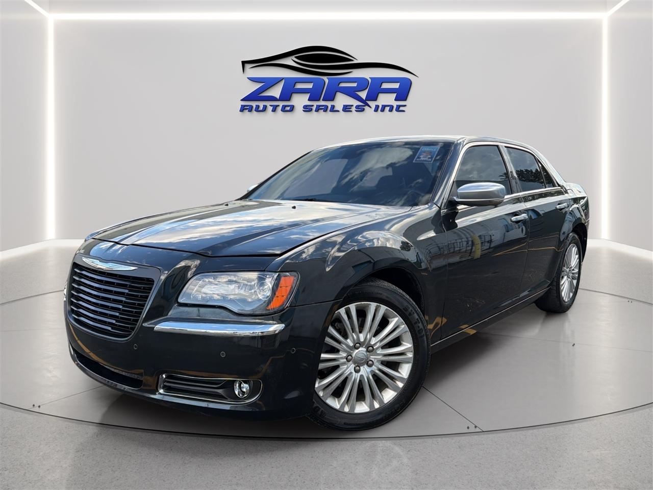 2013 Chrysler 300 4dr Sdn 300C John Varvatos Luxury Edition AWD