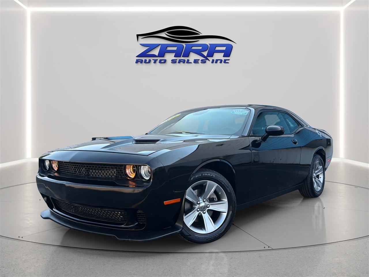 2022 Dodge Challenger SXT RWD
