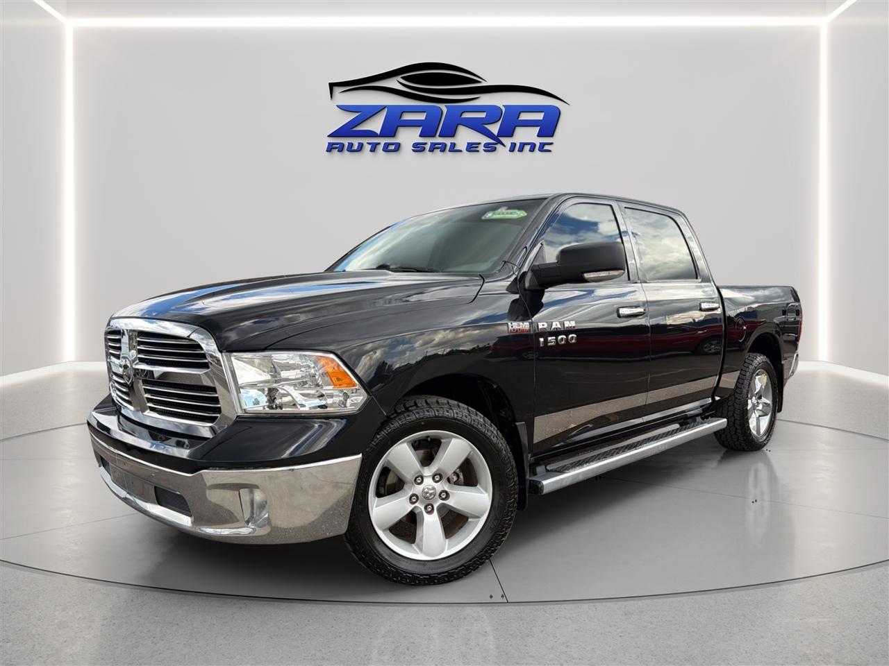 2013 RAM 1500 4WD Crew Cab 140.5" Big Horn
