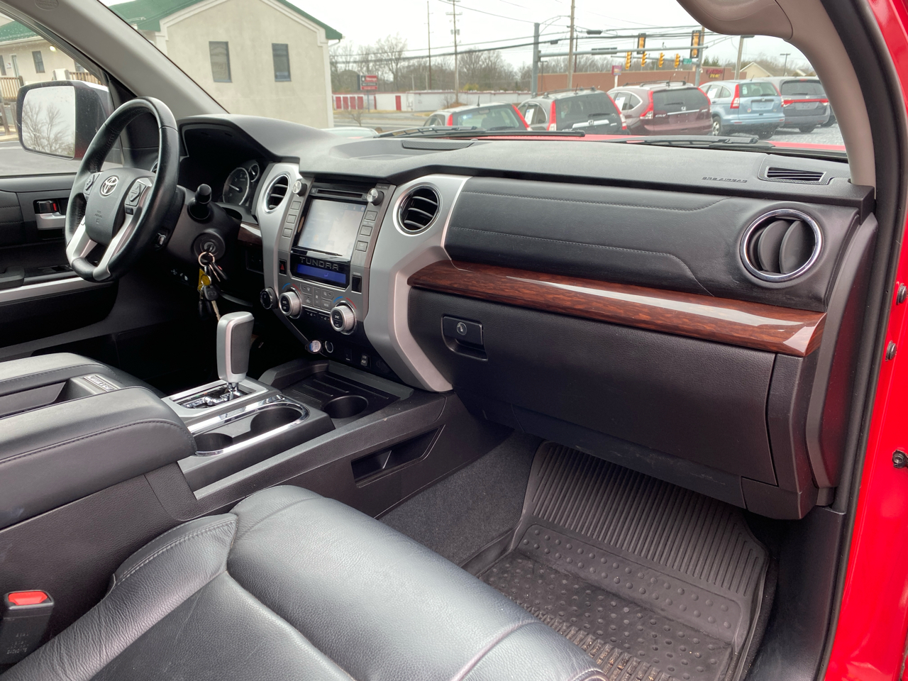 Toyota Tundra Limited 5.7L Double Cab 4WD 2015