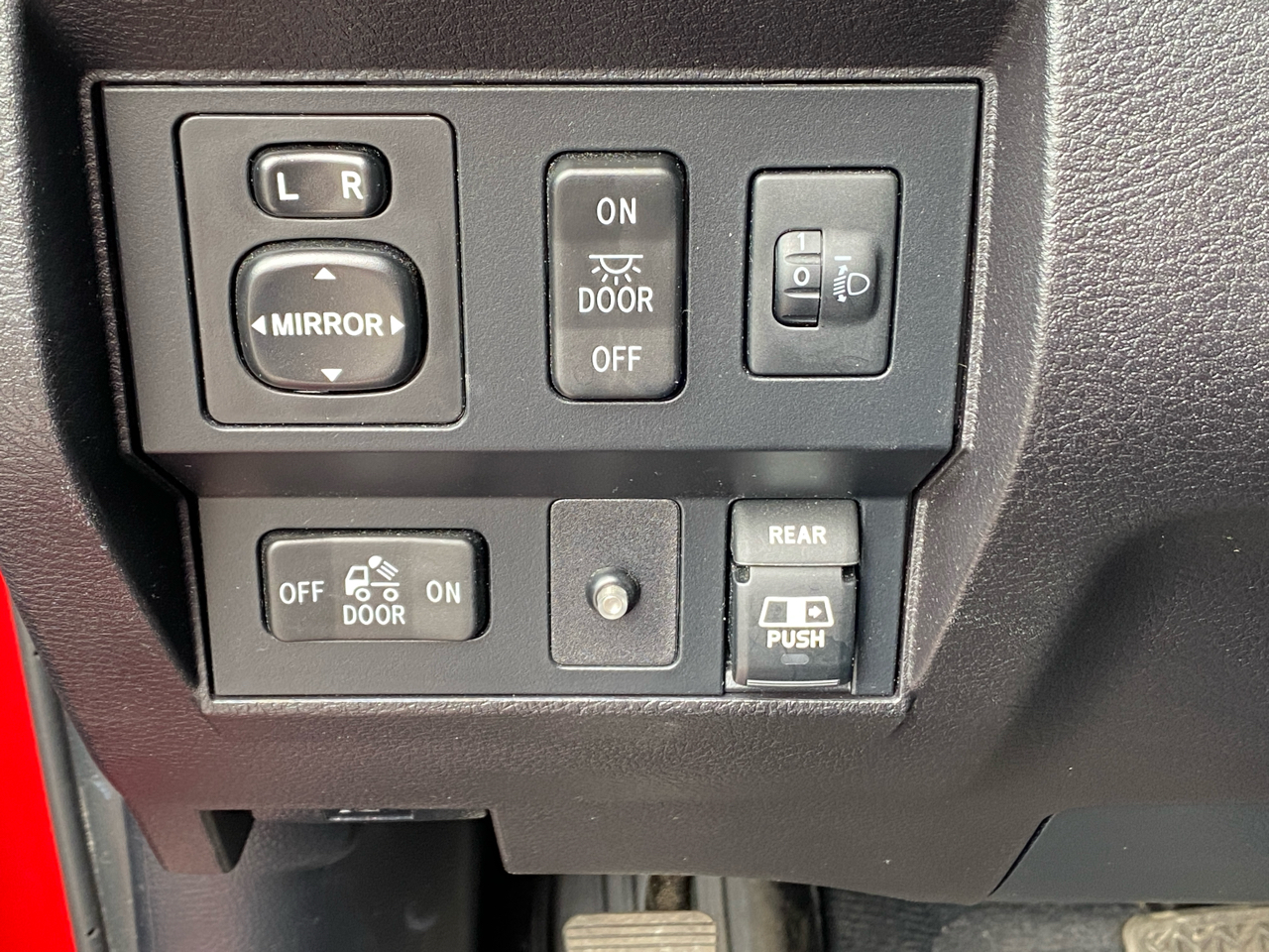 Toyota Tundra Limited 5.7L Double Cab 4WD 2015