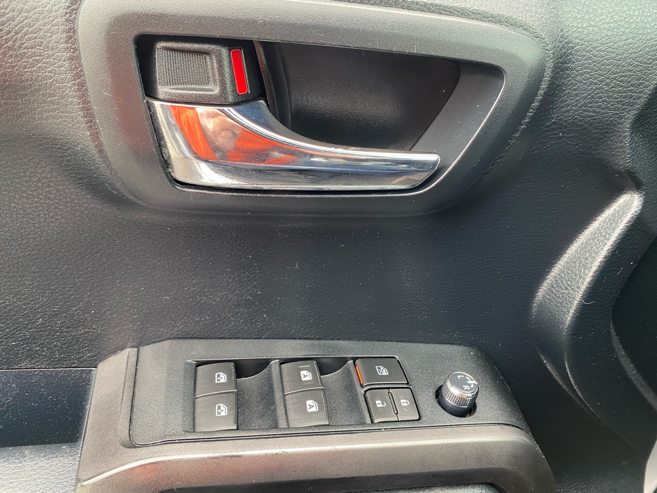 Toyota Tacoma SR5 Double Cab Long Bed V6 6AT 4WD 2016