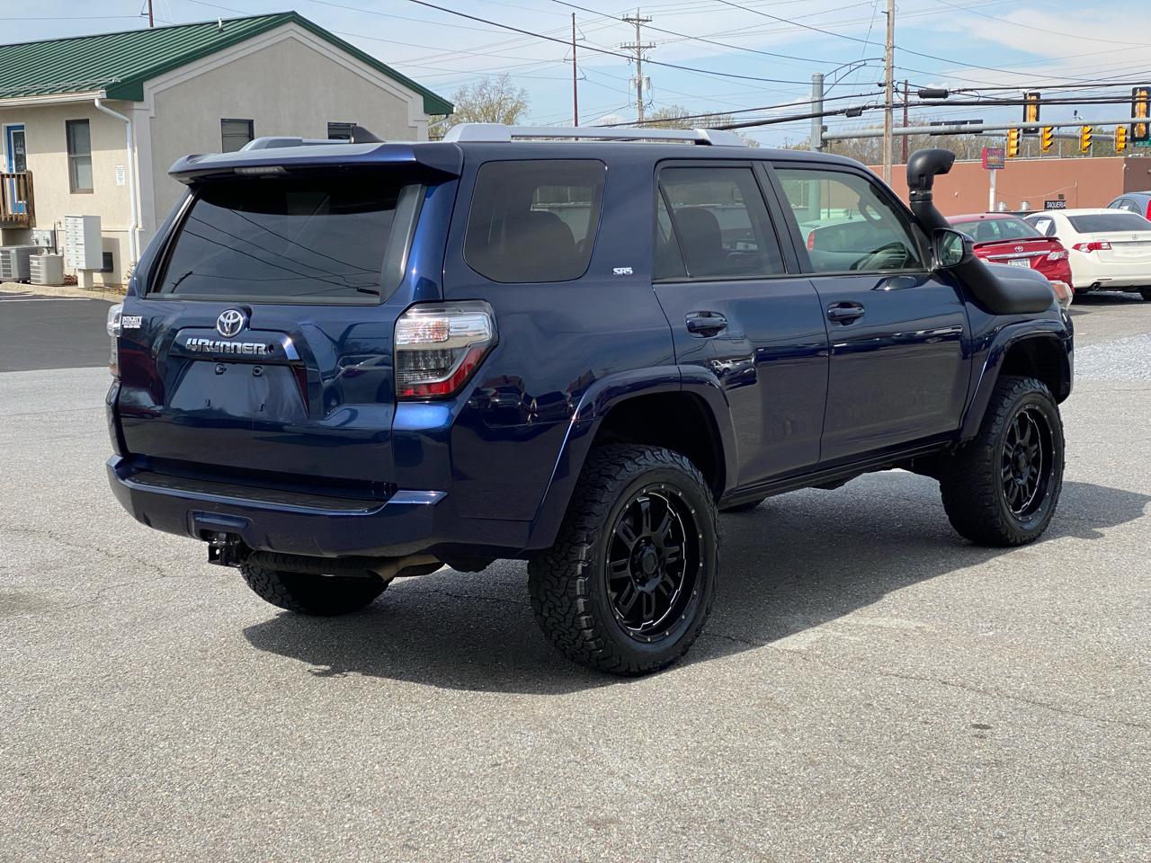 Toyota 4Runner SR5 4WD 2018
