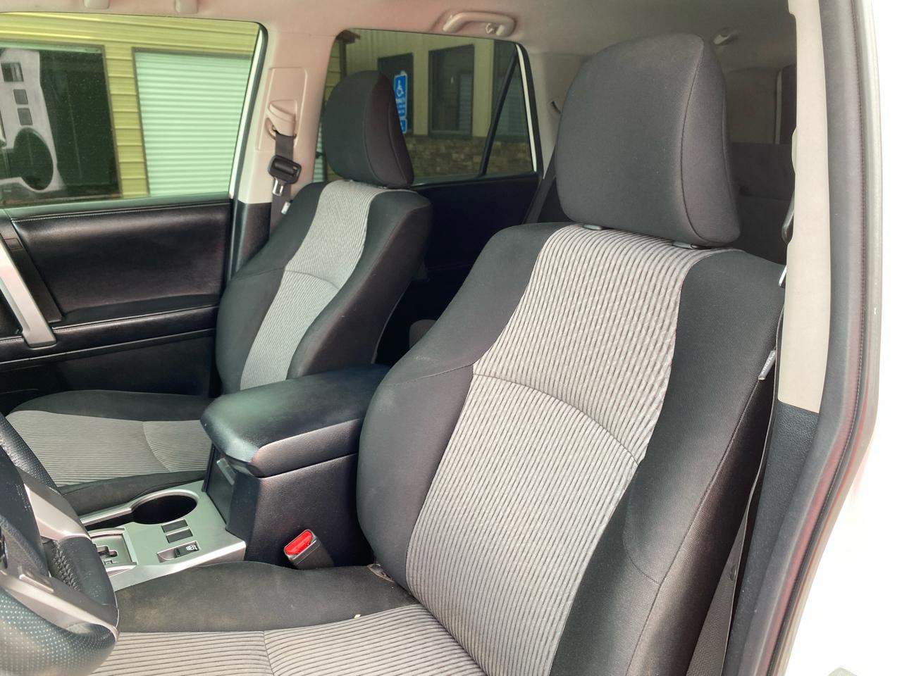 Toyota 4Runner SR5 4WD 2017