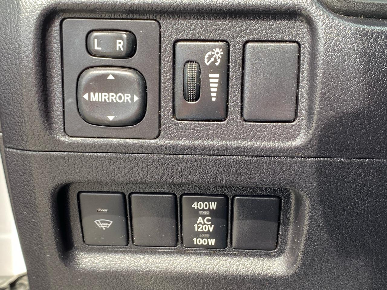 Toyota 4Runner SR5 4WD 2017