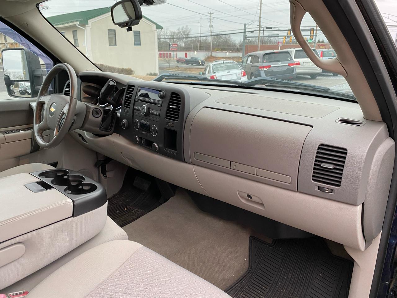 Chevrolet Silverado 1500 LT Crew Cab 4WD 2012