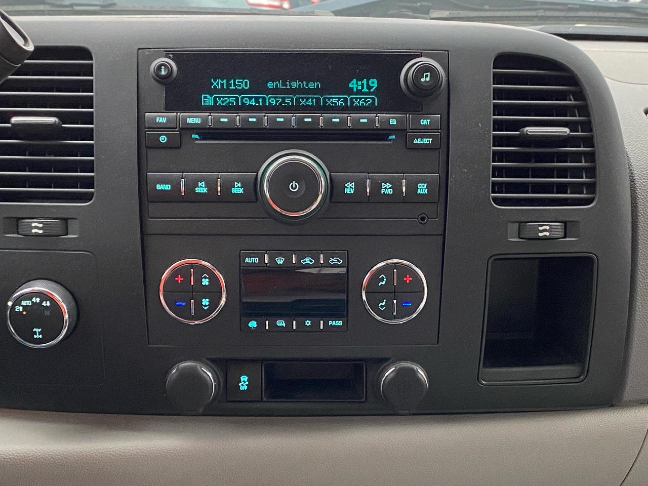 Chevrolet Silverado 1500 LT Crew Cab 4WD 2012