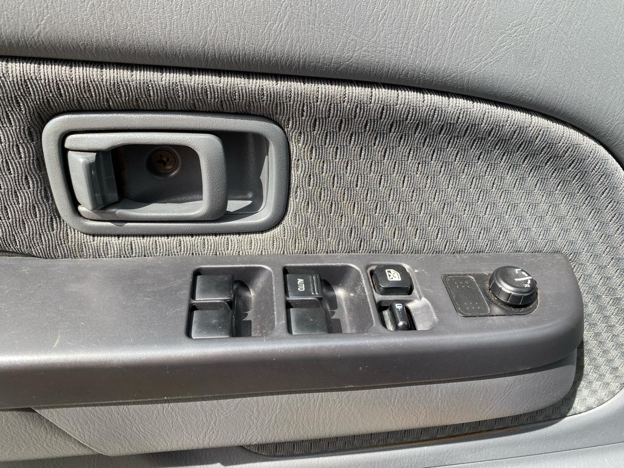 Nissan Xterra XE 4WD 2004