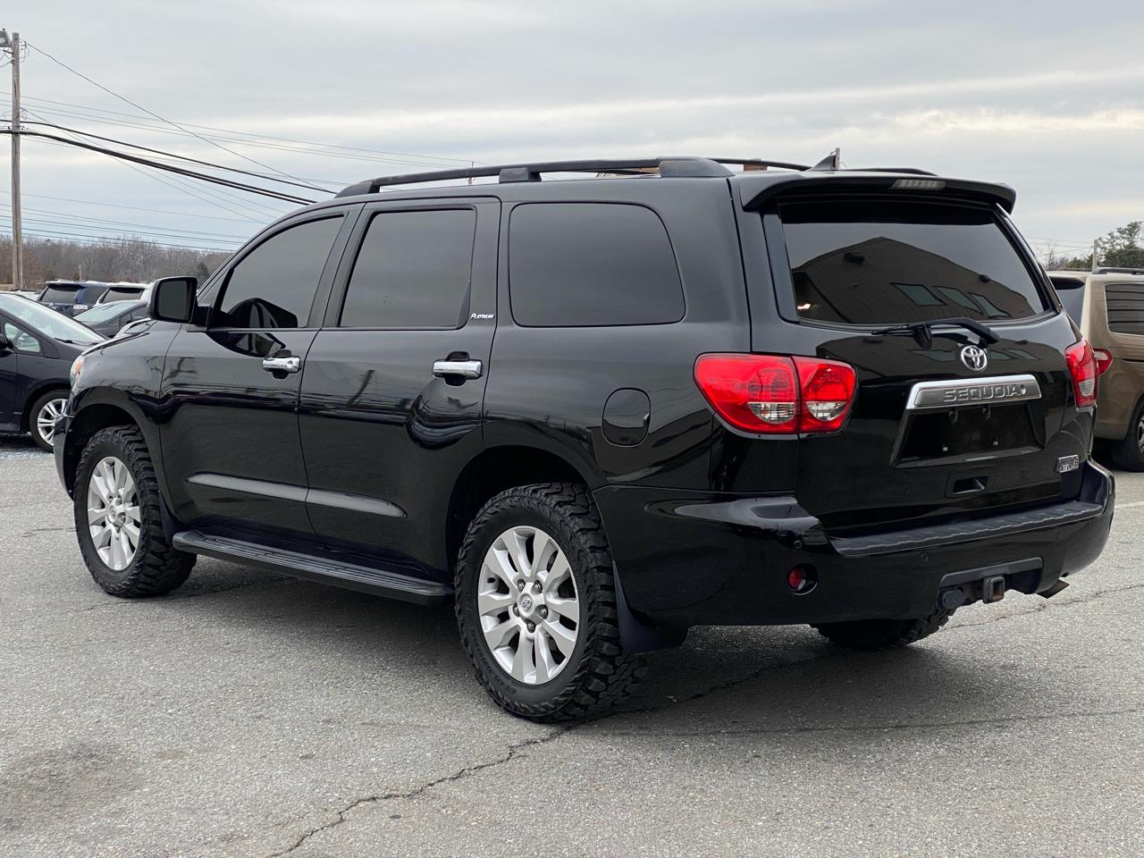 Toyota Sequoia Plantium 4WD 2012